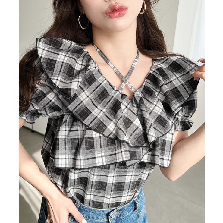 ブラック | クロスリボンフリルカラー半袖チェックブラウス | moment+