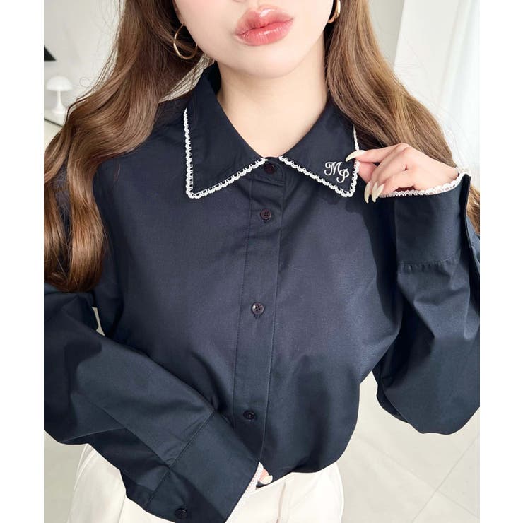 ネイビー | 衿ワンポイント刺繍ピコレース長袖ブラウス | moment+