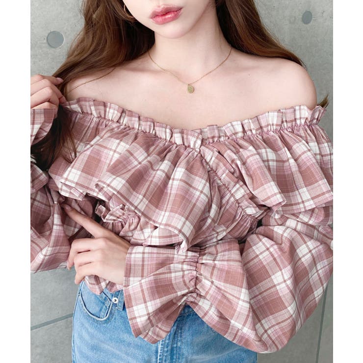 ピンク　 | マルチウェイオフショルフリルリボンショート丈長袖チェックブラウス | moment+
