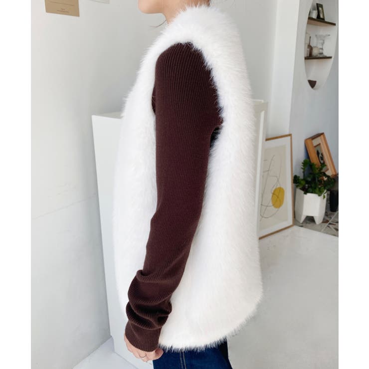 Vネックロングフェイクファーベスト | moment+ | 詳細画像10 