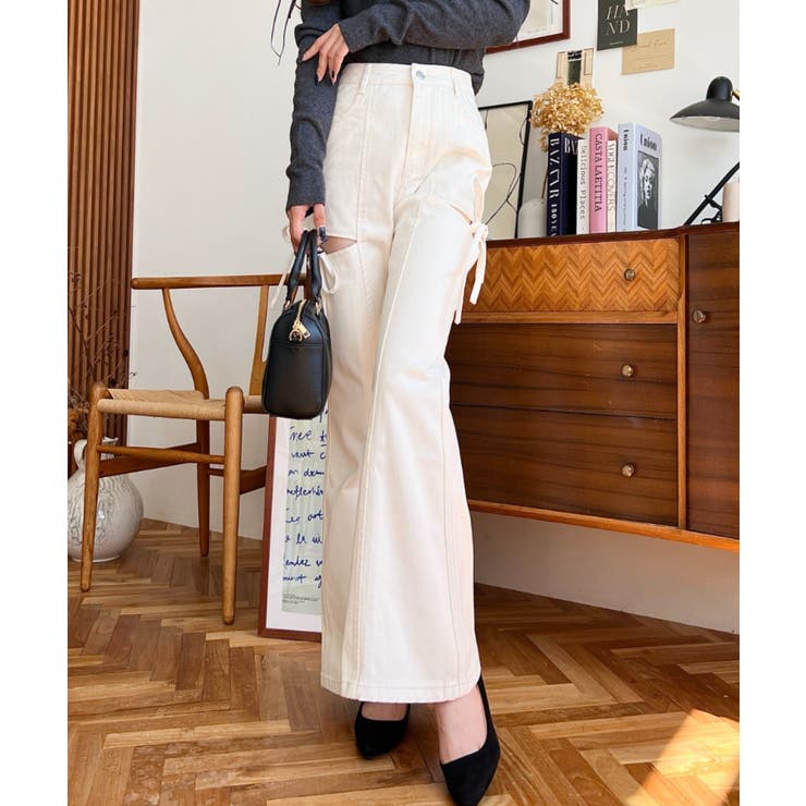 デニム＆ツイルカットアウトリボンフレアパンツ | moment+ | 詳細画像4 