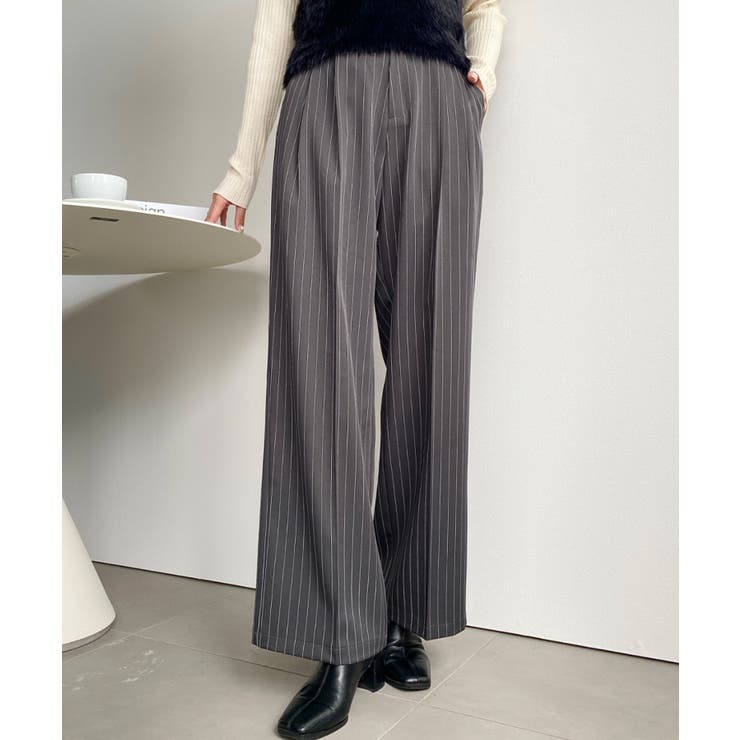 センタープレスツータックセミワイドストライプパンツ | moment+ | 詳細画像11 