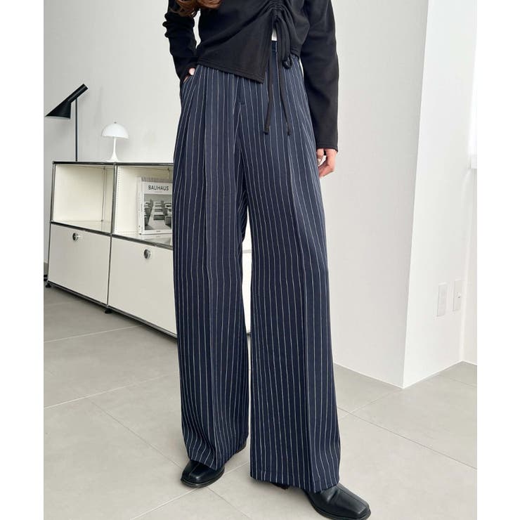 センタープレスツータックセミワイドストライプパンツ | moment+ | 詳細画像16 