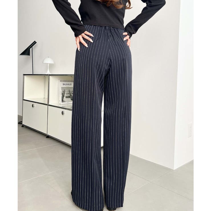 センタープレスツータックセミワイドストライプパンツ | moment+ | 詳細画像17 