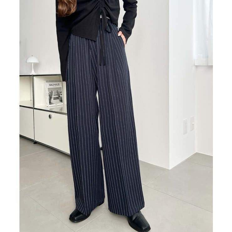 センタープレスツータックセミワイドストライプパンツ | moment+ | 詳細画像21 