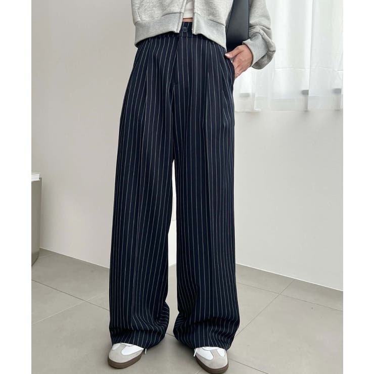 センタープレスツータックセミワイドストライプパンツ | moment+ | 詳細画像25 