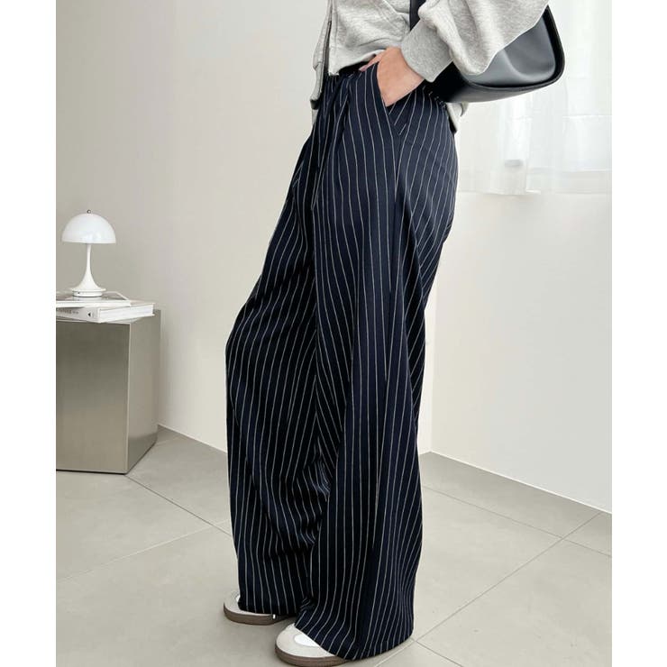 センタープレスツータックセミワイドストライプパンツ | moment+ | 詳細画像26 