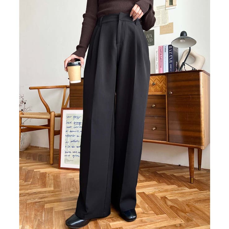 ブラック | カットジョーゼットセンタープレスハイウエストツータックセミワイドスラックスパンツ | moment+