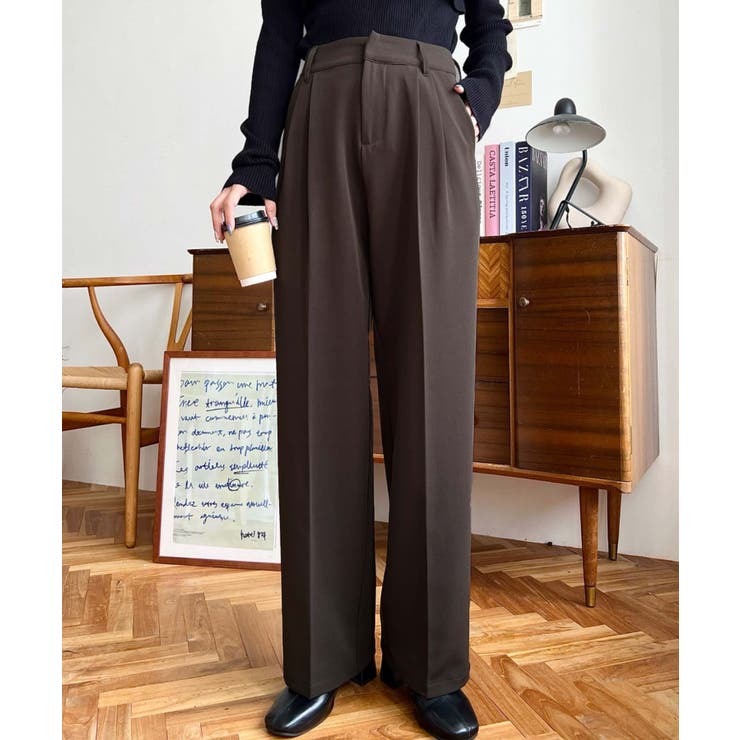 ブラウン | カットジョーゼットセンタープレスハイウエストツータックセミワイドスラックスパンツ | moment+