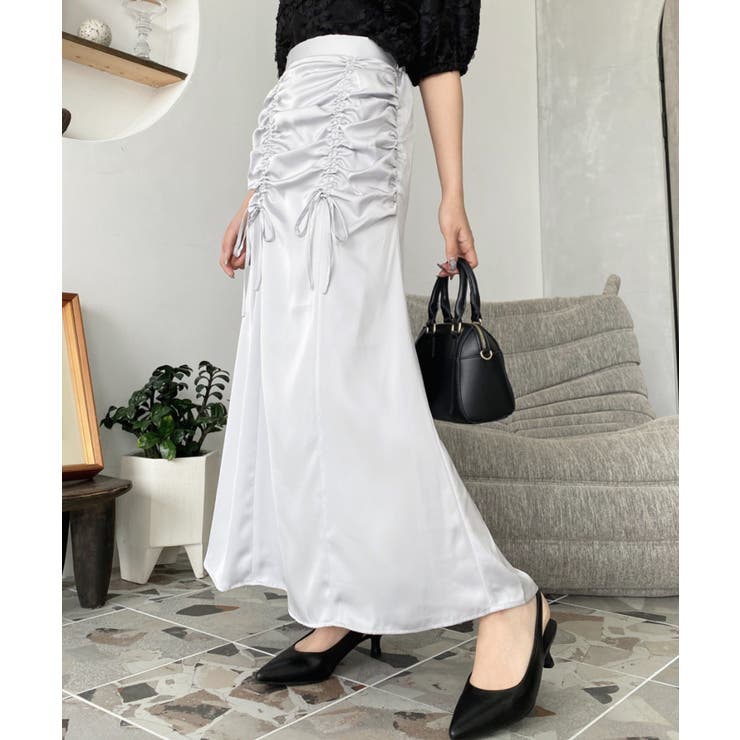 シルバー | サテンフロントシャーリングリボンスカート | moment+