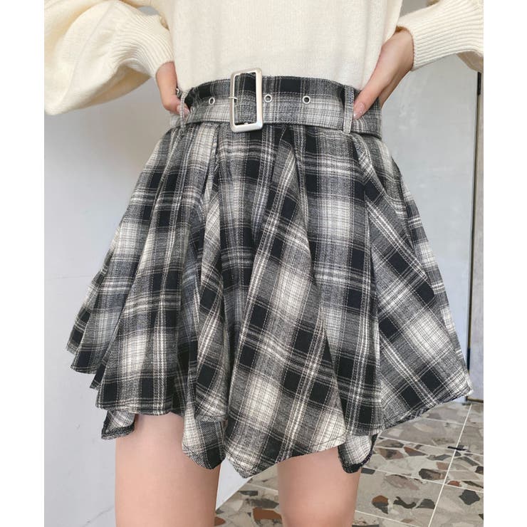 ブラック | ベルト付きアシメヘムタックプリーツチェック柄ミニスカート | moment+