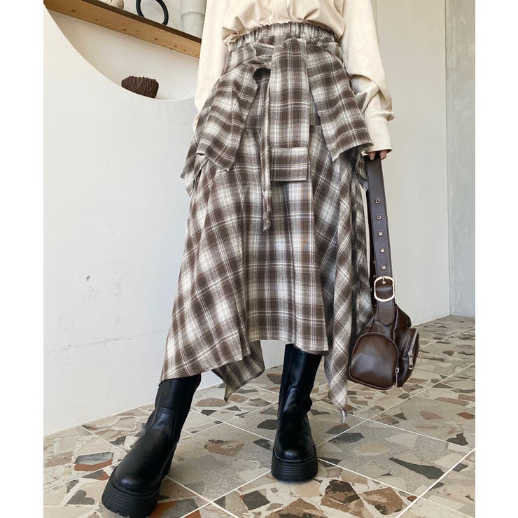 ブラウン | ラップ風ランダムヘムチェックスカート | moment+