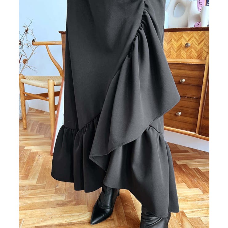 アシンメトリーヘムギャザースカート[品番：ERMW0004159]｜moment+