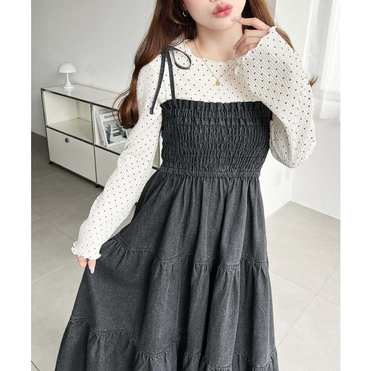 ブラック | ライトオンスデニムシャーリングティアードキャミワンピース(デニムワンピース) | moment+