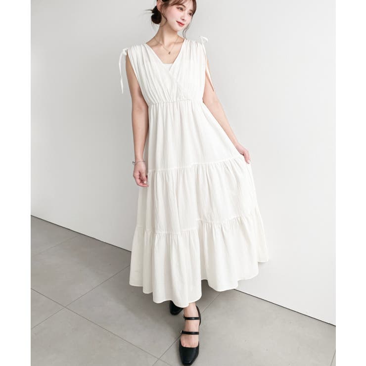 オフホワイト | シャーリングリボンカシュクールティアードワンピース コットンワッシャー | moment+