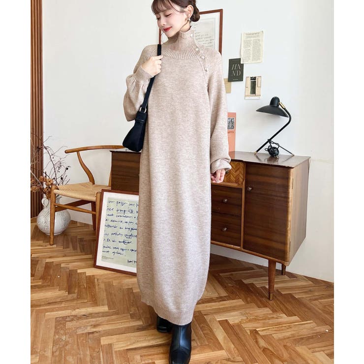 ハイネック金ボタンニットワンピース[品番：ERMW0004119]｜moment+