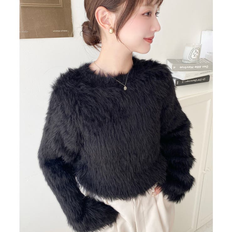 ブラック | クルーネックショート丈ロングフェザーニットプルオーバー | moment+