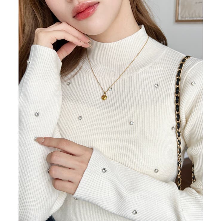 アイボリー | ビジューハイネックリブニットプルオーバー | moment+