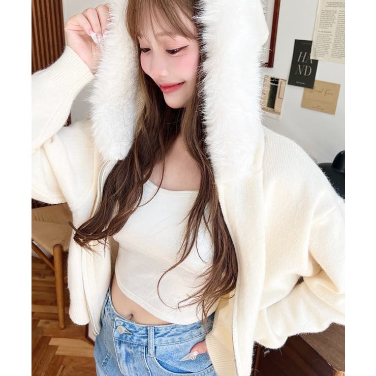 アイボリー | ボリュームファーフードジップアップニットパーカー | moment+