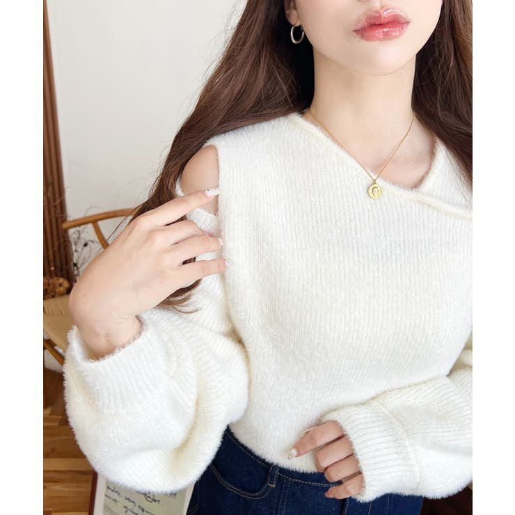 アシンメトリーネックショルダースリットフェザーニットプルオーバー | moment+ | 詳細画像2 