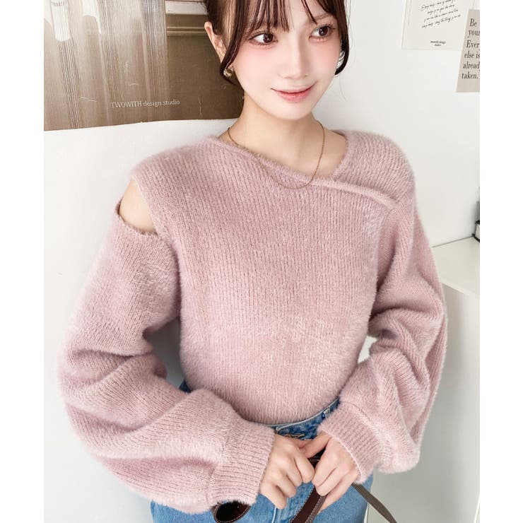 ピンク | アシンメトリーネックショルダースリットフェザーニットプルオーバー | moment+