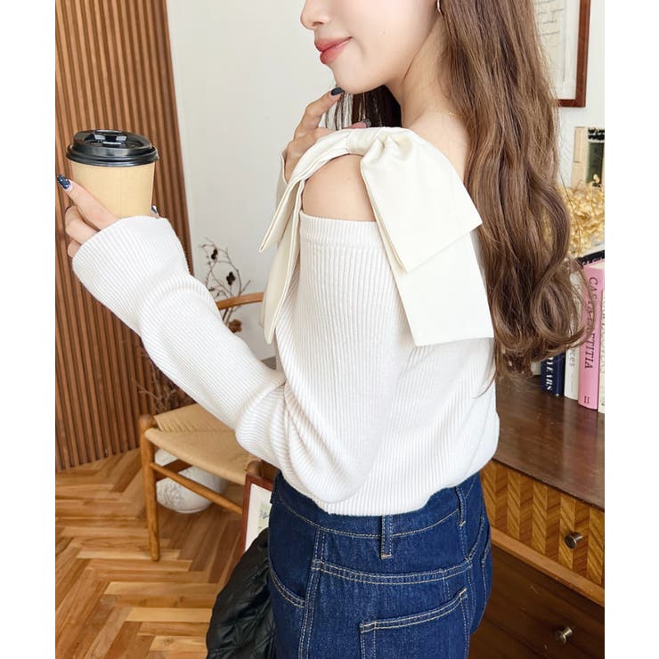 リボンストラップ2WAYオフショルニットトップス | moment+ | 詳細画像4 