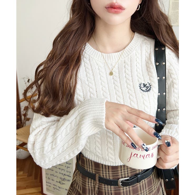 刺繍入りケーブルショート丈ニットプルオーバー | moment+ | 詳細画像4 