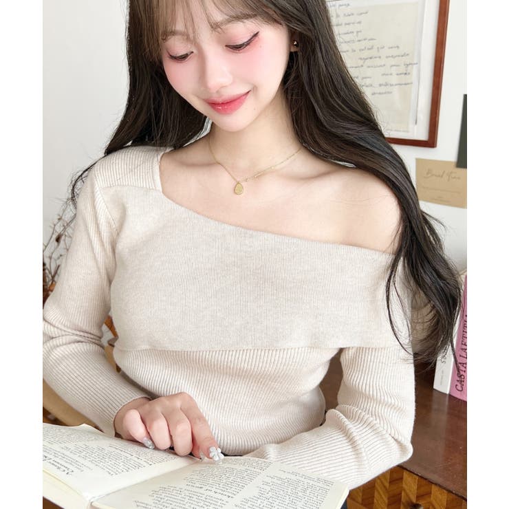 ナチュラル | アシンメトリーオフショルダーリブニット12G | moment+