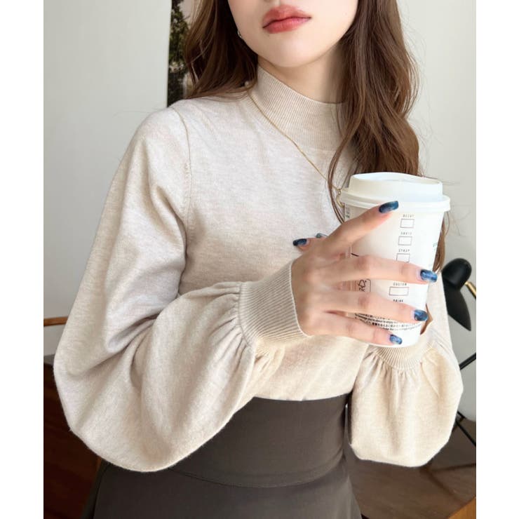 ナチュラル | ボトルネックボリュームスリーブニットプルオーバー 12G | moment+