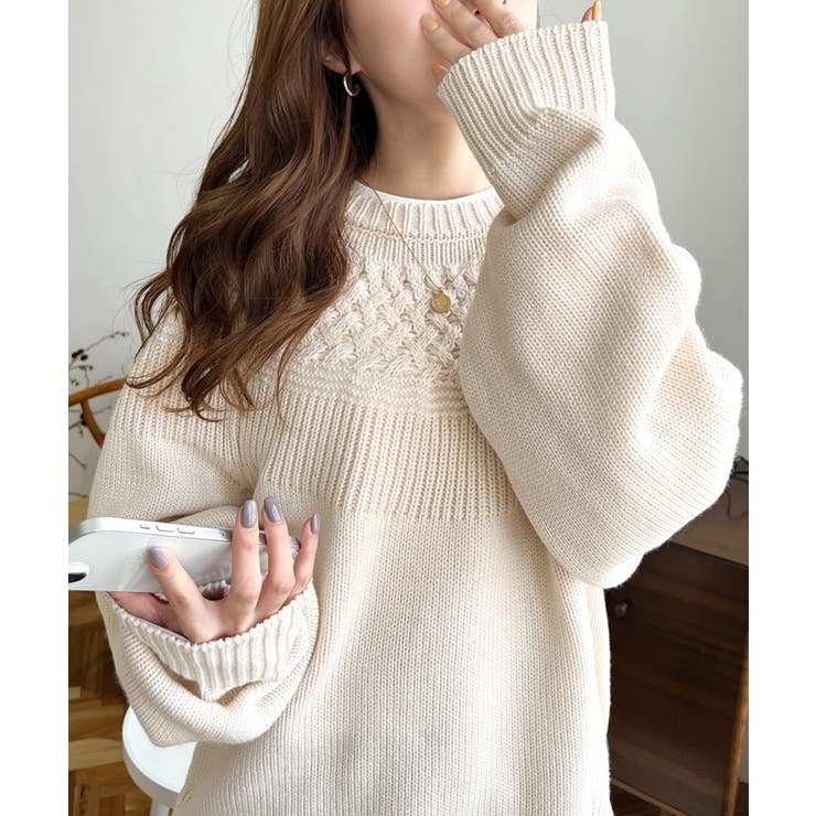 求心ケーブル編みニットプルオーバー[品番：ERMW0004252]｜moment+