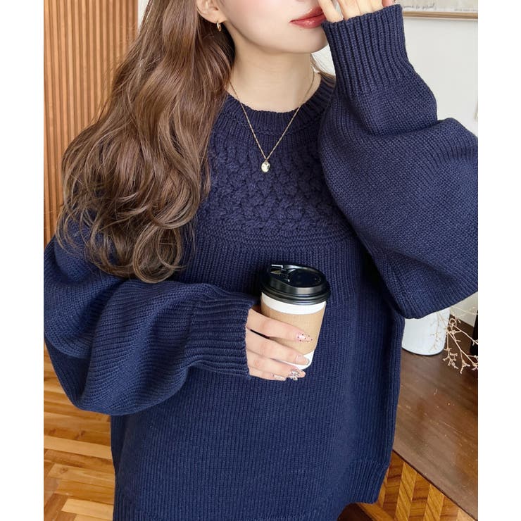 ネイビー | 求心ケーブル編みニットプルオーバー | moment+