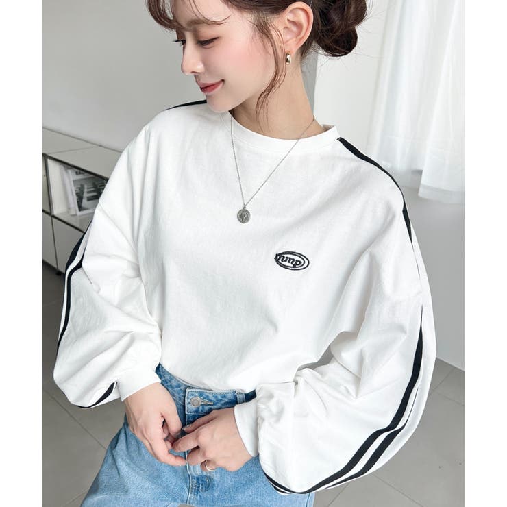 オフホワイト | ワンポイント刺繍配色カラーライン入りロンT 綿100%天竺 | moment+