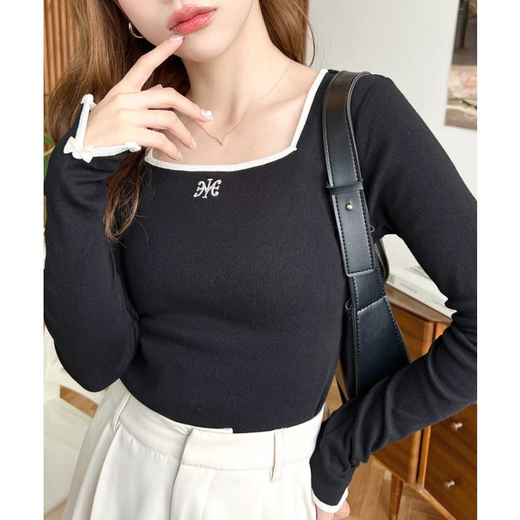 ブラック | 長袖スクエアネックフロントロゴ刺繍袖リボンプルオーバー 綿100％フライス | moment+