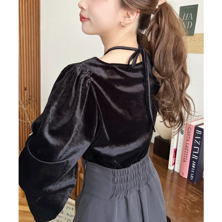 シャイニーベロアスクエアホルターボリュームスリーブプルオーバー | moment+ | 詳細画像34 