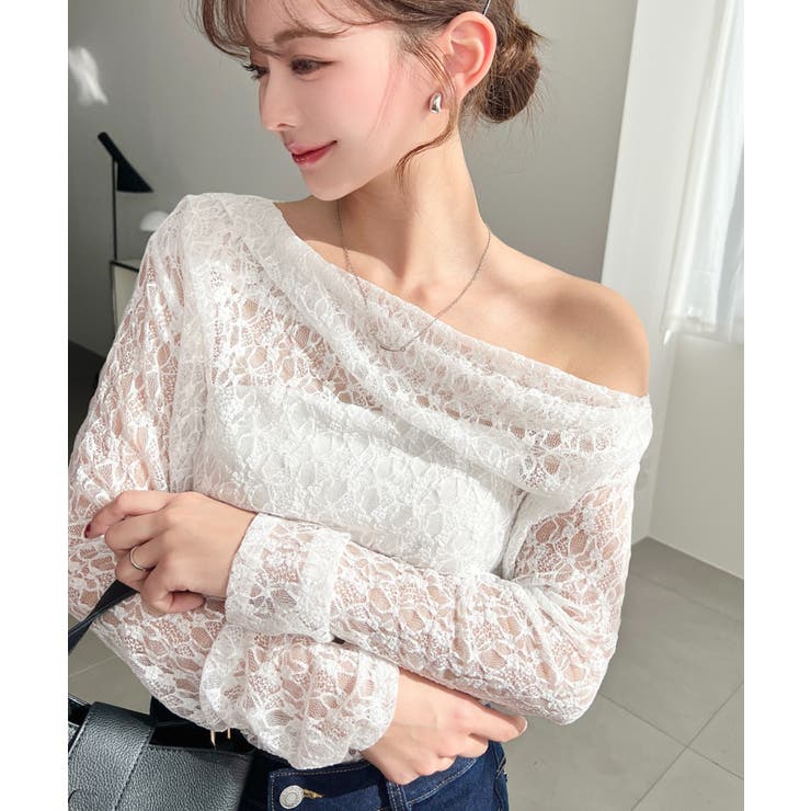 オフホワイト | ワンショルドレープ長袖ストレッチレースプルオーバー(インナー別売り) | moment+