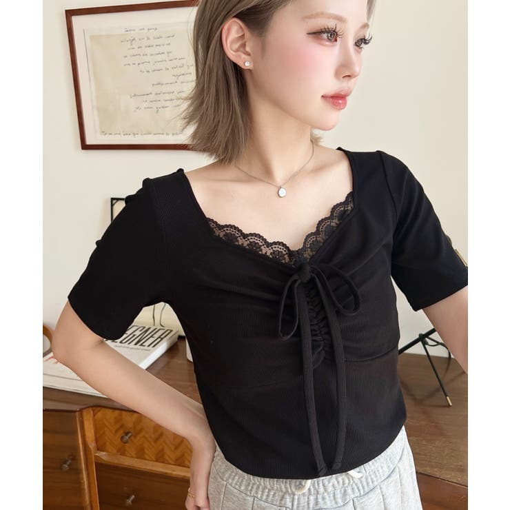 ブラック | ドットプリントフロントレースギャザーリボントップス | moment+