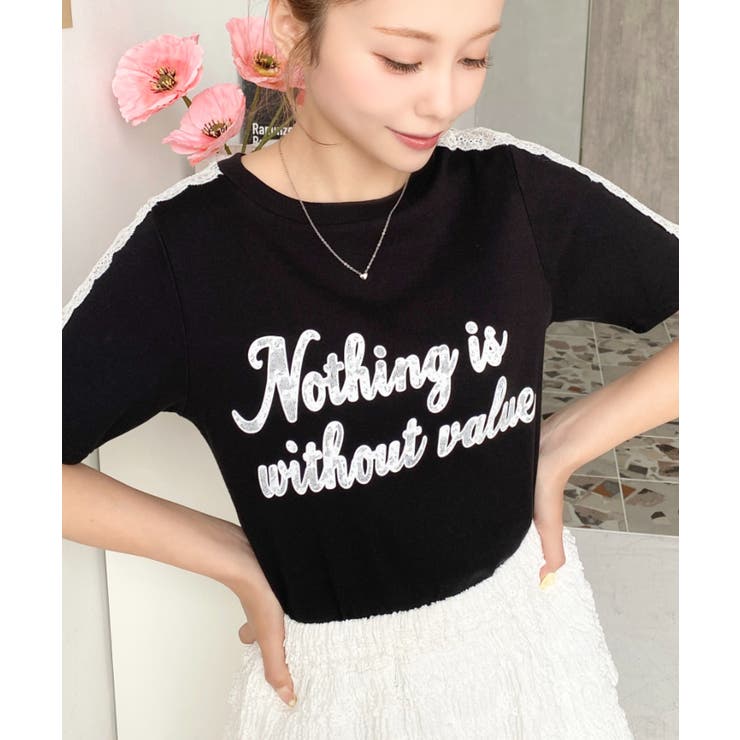 ブラック | サイドレースロゴプリントTシャツ | moment+