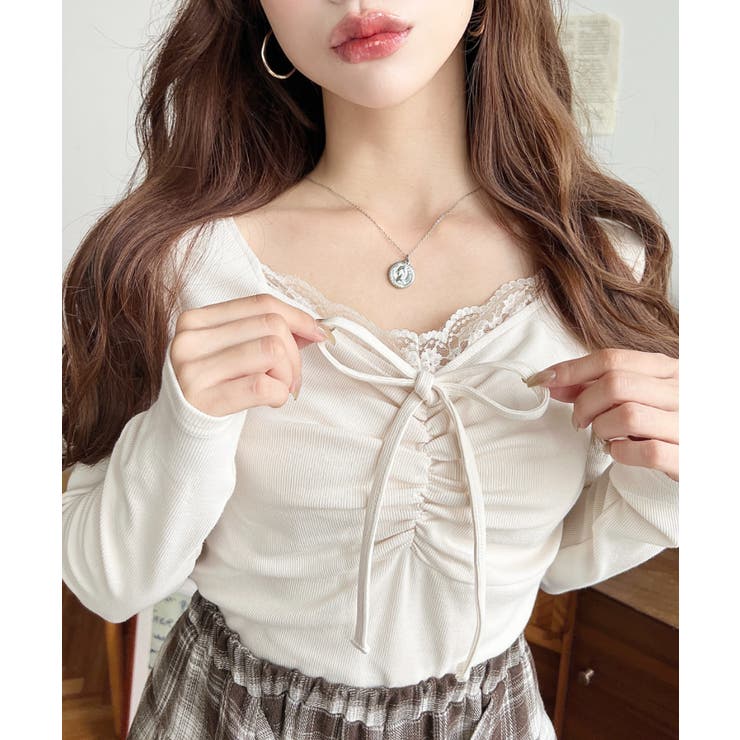 アイボリー | 無地×ドットプリント×フロントレースギャザーリボン長袖トップス | moment+