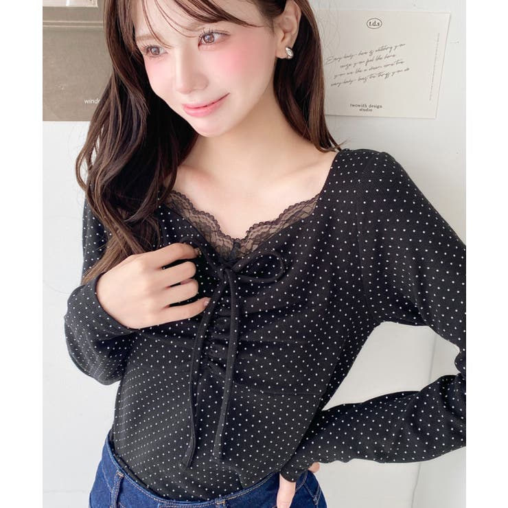 ブラック系その他 | 無地×ドットプリント×フロントレースギャザーリボン長袖トップス | moment+