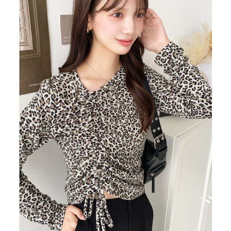 ベージュ | レオパードプリントアシンメトリードロストトップス | moment+