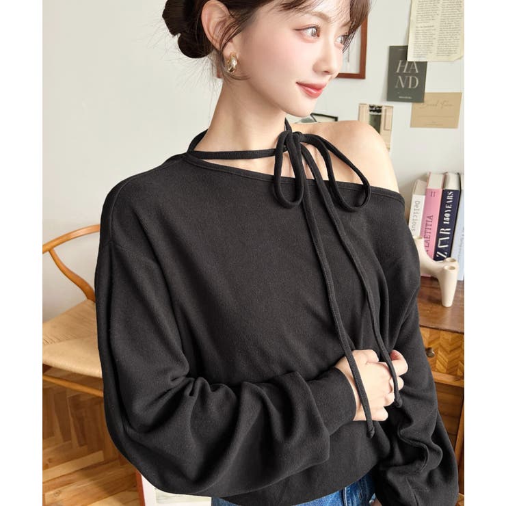 ブラック | ストラップチョーカーネックリボンアシメワンショルダーニットプルオーバー | moment+