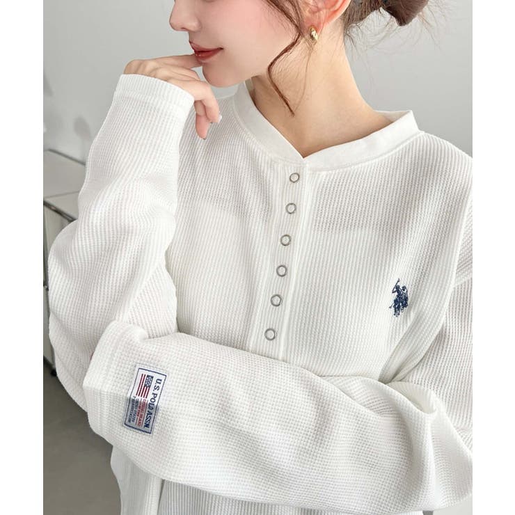 アイボリー | U.S.POLO ASSNワンポイント刺繍ワッフルヘンリーネックプルオーバー | moment+