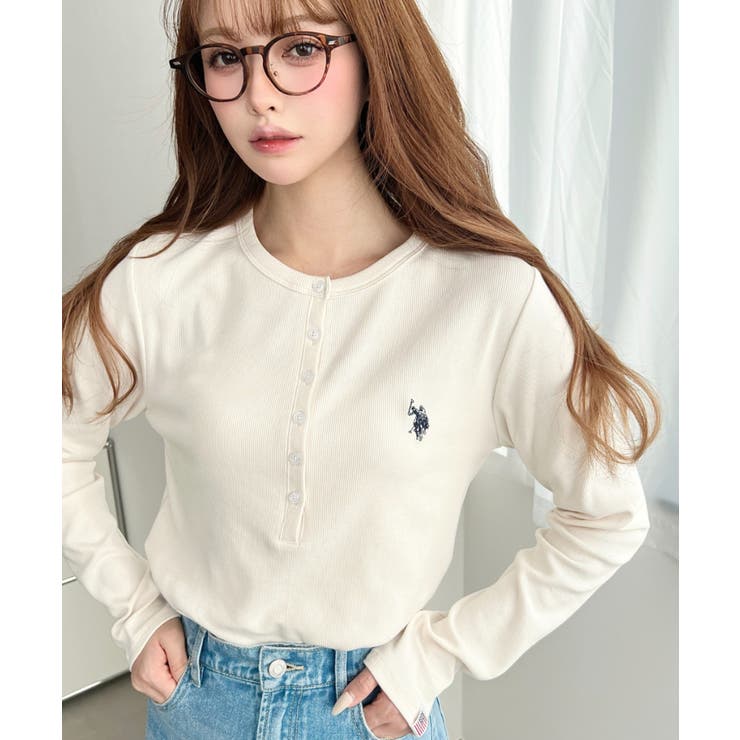 アイボリー | U.S.POLO ASSNワンポイント刺繍リブヘンリーネックプルオーバー | moment+