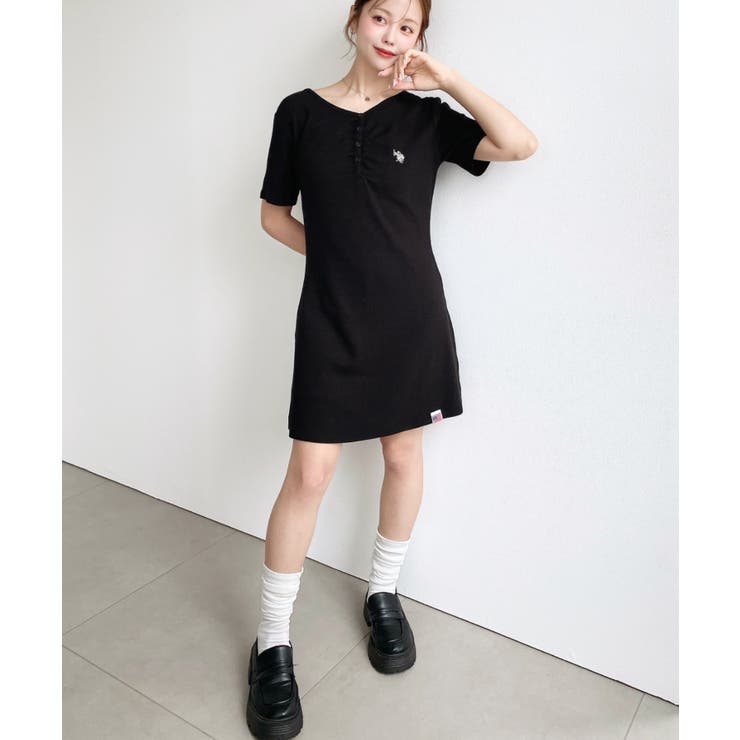 U.S.POLO ASSN.ワンポイント刺繍ギャザーヘンリーVネック半袖ワンピ | moment+ | 詳細画像21 