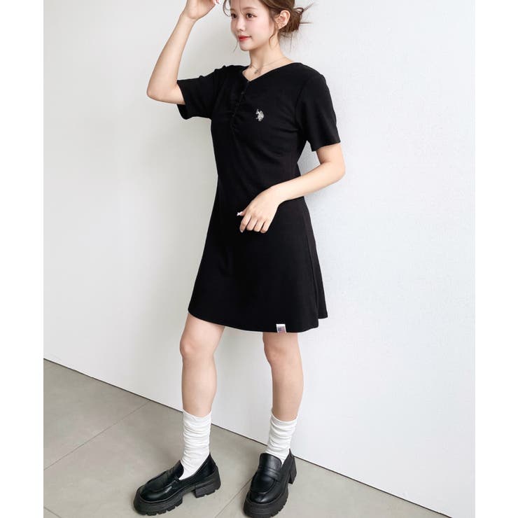 U.S.POLO ASSN.ワンポイント刺繍ギャザーヘンリーVネック半袖ワンピ | moment+ | 詳細画像22 