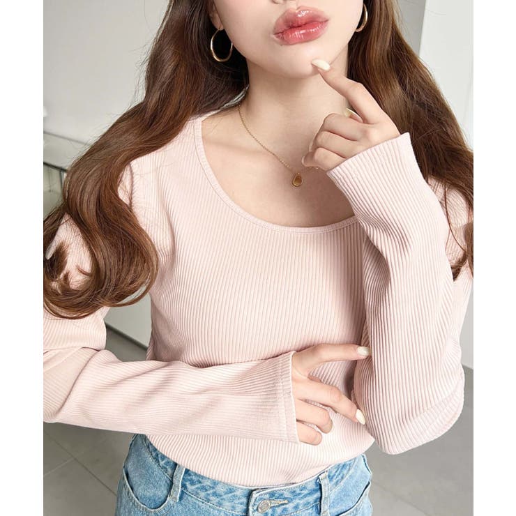 ピンク | デコルテクルーネック長袖リブトップス | moment+