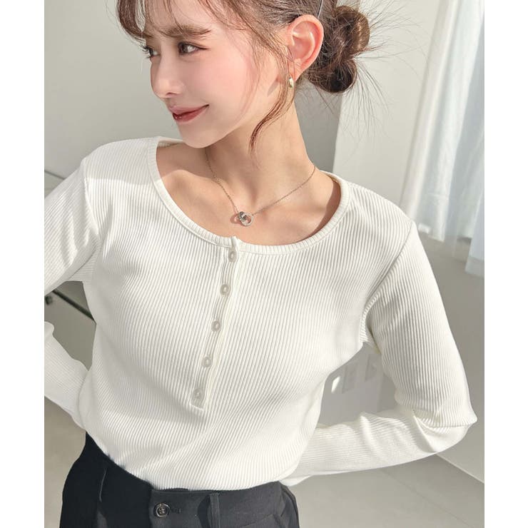 アイボリー | デコルテヘンリーネック長袖リブトップス | moment+