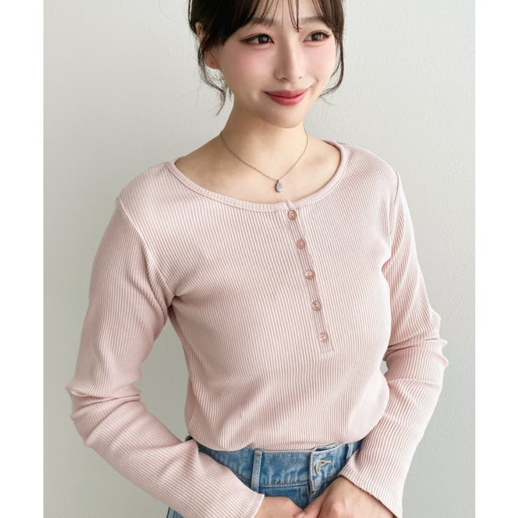 ピンク | デコルテヘンリーネック長袖リブトップス | moment+