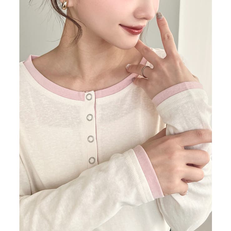 アイボリー | 配色レイヤードライクヘンリーネックシアーロンT | moment+