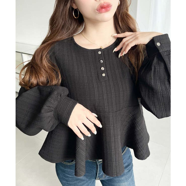 ブラック | ブロックジャガードヘンリーネック長袖ペプラムブラウス | moment+